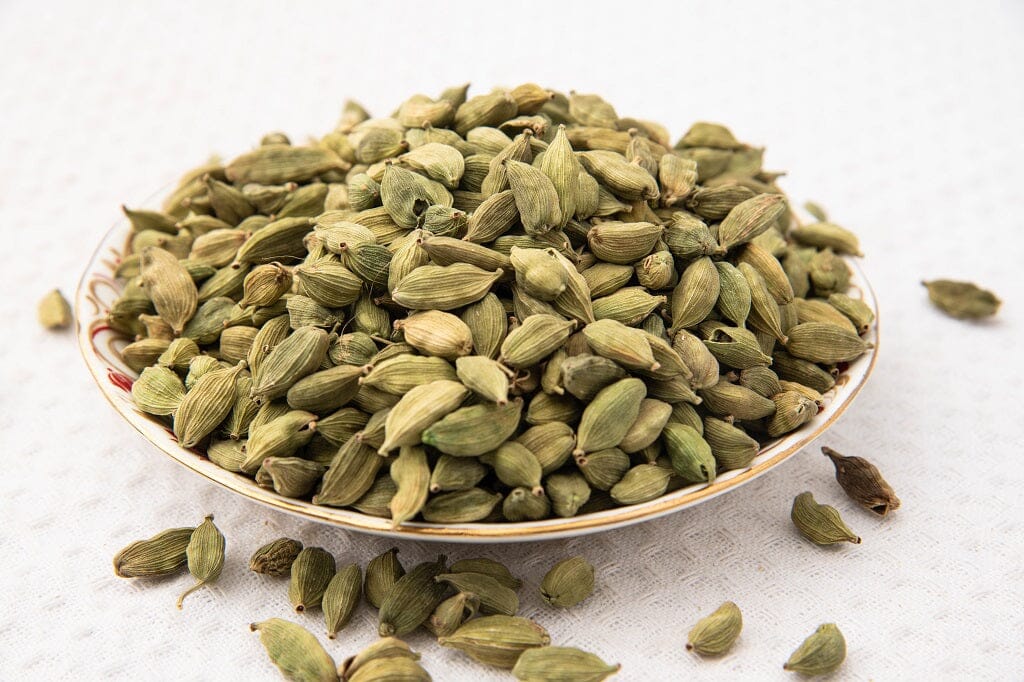 Cardamom Regular Elaichi Spices NutzHouse 